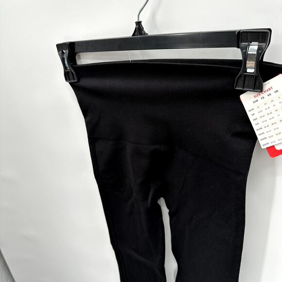 SPANX NWT Look at me Now Seamless Leggings in Black // XS - Picture 4 of 8